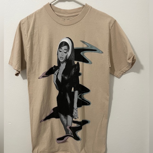 T-Shirt Ariana Grande - Unisex GRÖSSE S - Beige Sand